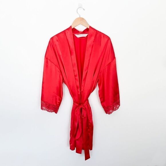 Victoria’s Secret vintage 1990’s bright cherry red lace cuff full wrap robe